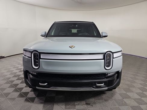 Used 2023 Rivian R1S Adventure image 8