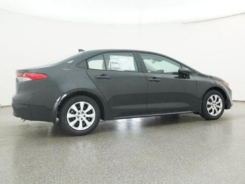 New 2026 Toyota Corolla LE image 18