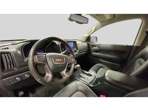 Used 2015 GMC Canyon SLE AWD/4WD image 11