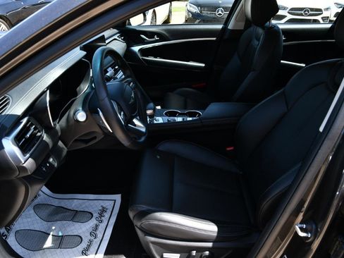Used 2025 Genesis G70 2.5T AWD/4WD image 21