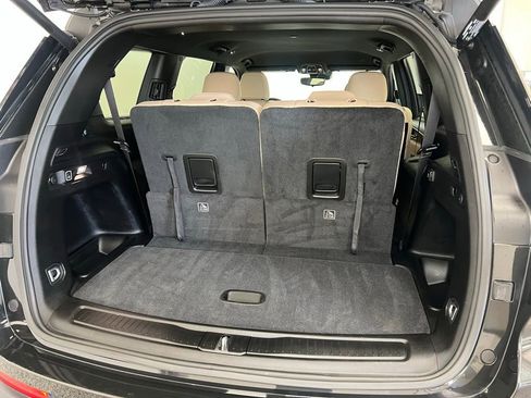 Used 2024 Jeep Grand Cherokee L Limited image 8