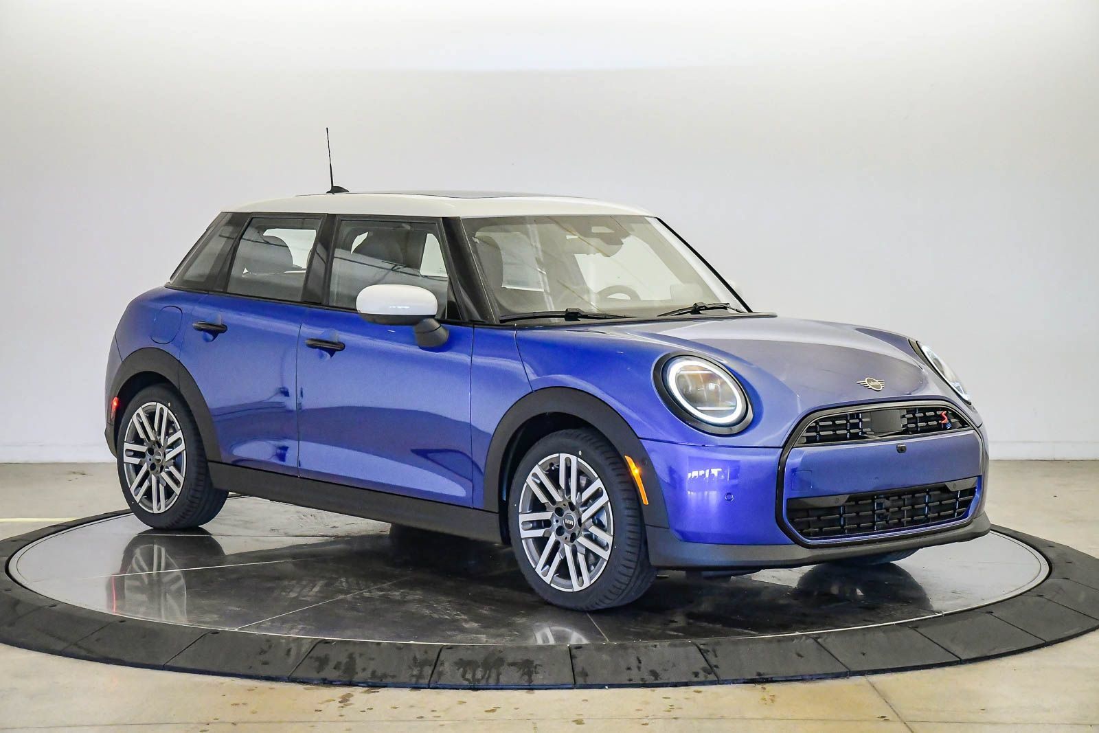 New 2026 MINI Cooper S FWD image 5