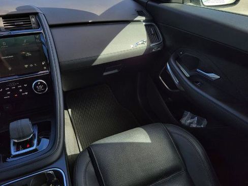Used 2021 Jaguar E-PACE SE image 21