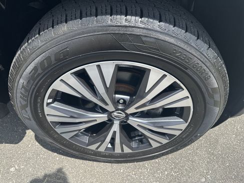 Used 2021 Nissan Rogue SV AWD/4WD image 30