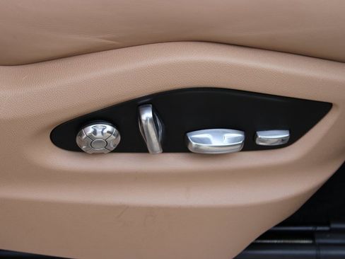 Used 2021 Porsche Cayenne image 29