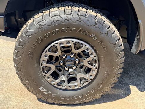 Used 2025 Ford F150 Raptor w/ Equipment Group 803A Raptor R AWD/4WD image 9