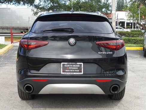 Used 2019 Alfa Romeo Stelvio RWD image 9