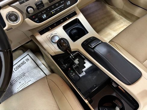 Used 2014 Lexus ES 350 w/ Luxury Package FWD image 38