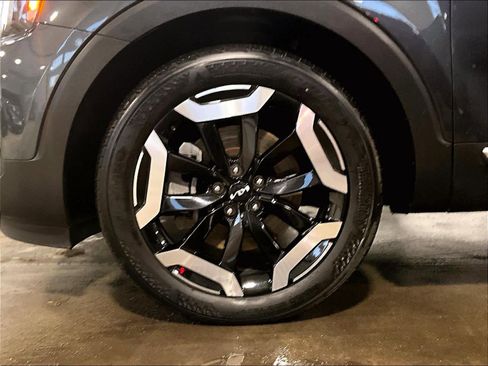 Used 2023 Kia Telluride S image 7