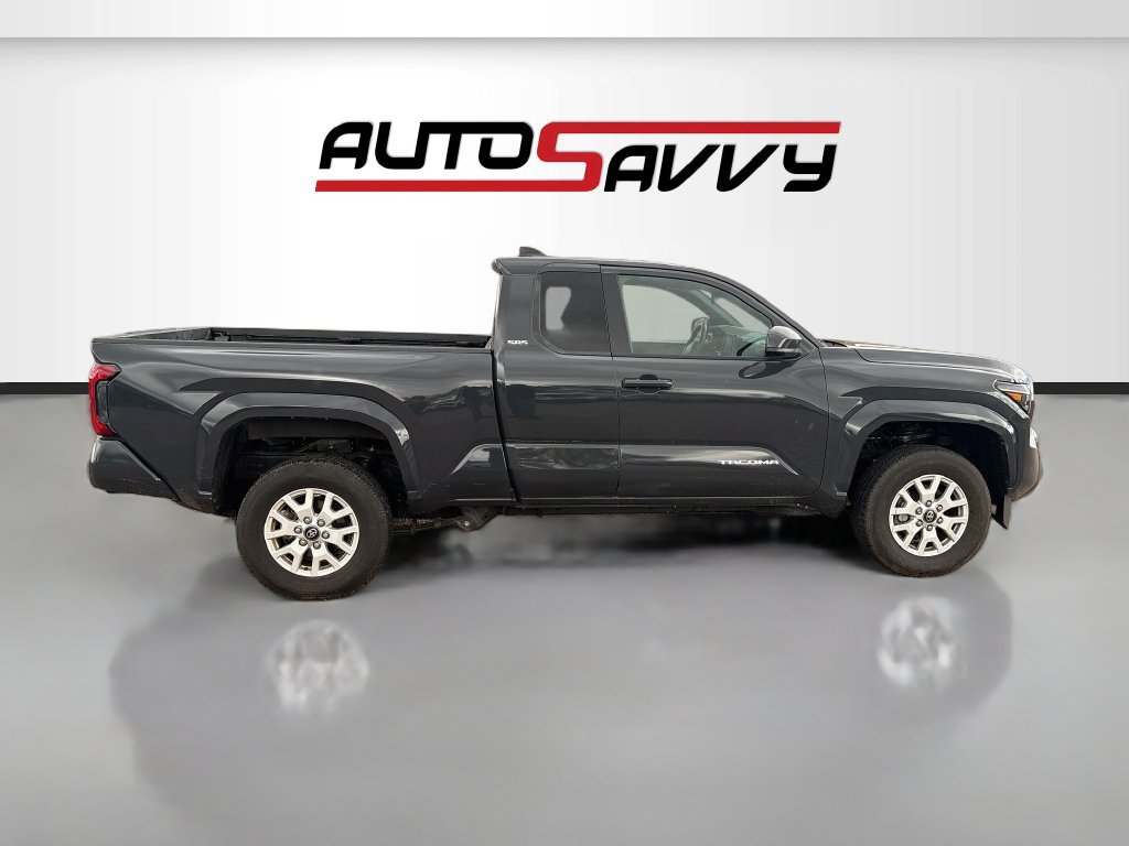 Used 2024 Toyota Tacoma SR5 AWD/4WD image 8