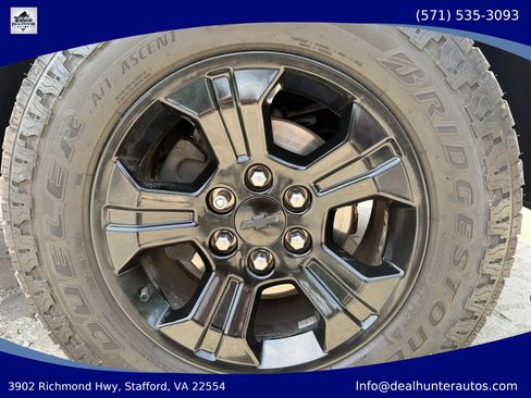 Used 2019 Chevrolet Tahoe LS RWD image 4