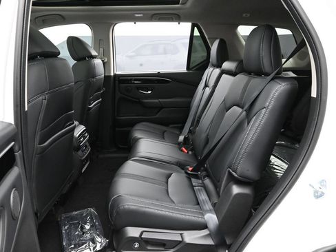 Used 2025 Honda Pilot Touring image 22