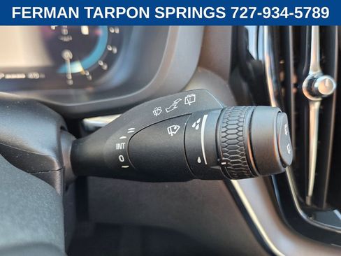 Certified 2025 Volvo XC60 B5 Core image 31