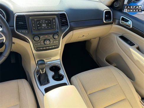 Used 2017 Jeep Grand Cherokee Laredo image 11