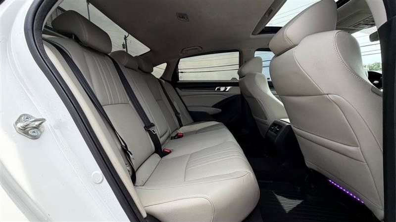 Used 2018 Honda Accord Touring image 41