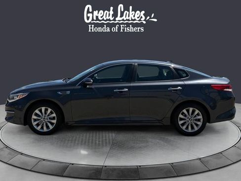 Used 2017 Kia Optima LX FWD image 2