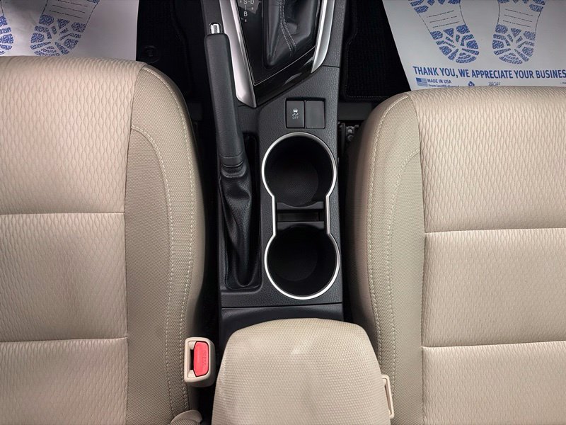 Used 2015 Toyota Corolla LE FWD image 31