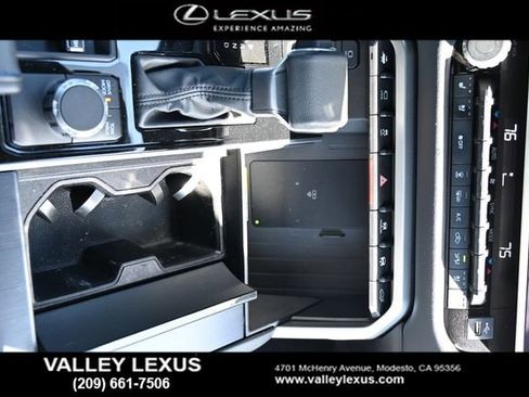 Used 2025 Toyota Tundra Platinum image 10