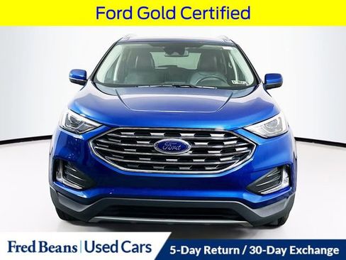 Certified 2022 Ford Edge SEL w/ Convenience Package AWD/4WD image 2