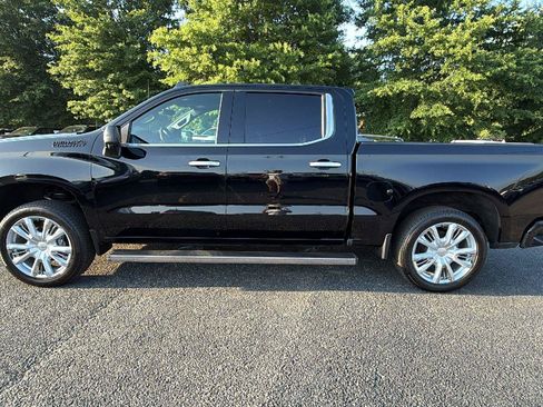 Used 2021 Chevrolet Silverado 1500 High Country w/ Technology Package AWD/4WD image 10