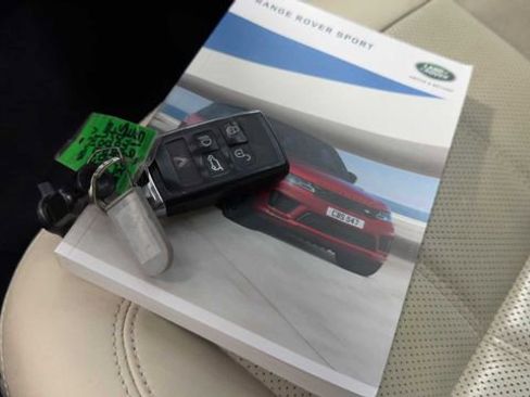 Used 2019 Land Rover Range Rover Sport HSE image 35