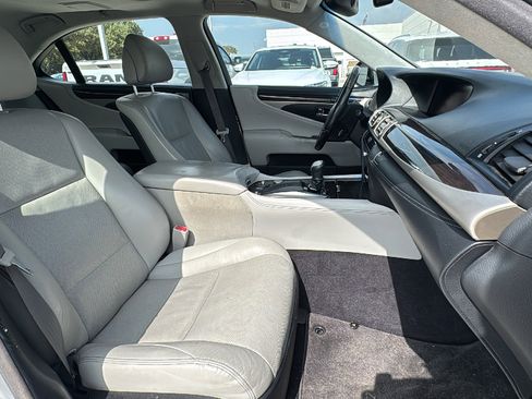 Used 2013 Lexus LS 460 L w/ Preferred Accessory Package image 31