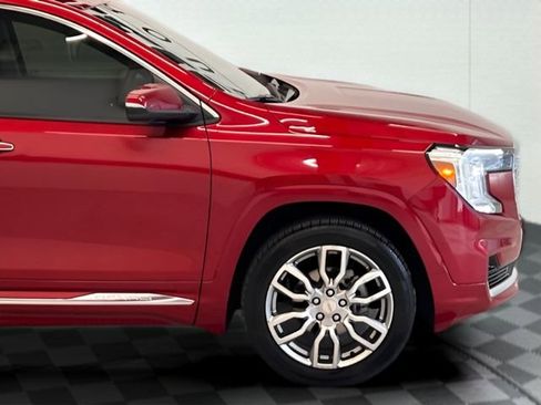 Used 2023 GMC Terrain Denali w/ Denali Premium Package AWD/4WD image 9