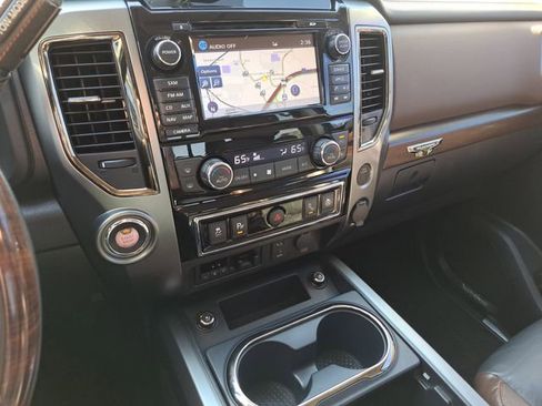 Used 2017 Nissan Titan Platinum Reserve image 23