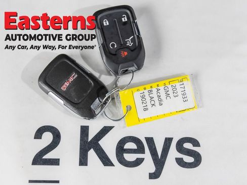 Used 2023 GMC Acadia SLE w/ Driver Convenience Package AWD/4WD image 26