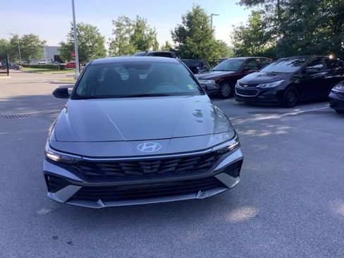 Used 2025 Hyundai Elantra Sport w/ Cargo Package FWD image 2