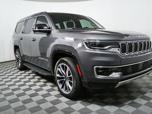 Used 2025 Jeep Wagoneer Series II w/ Premium Group I AWD/4WD image 9