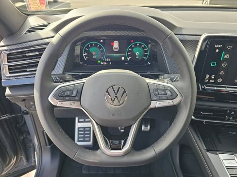 New 2026 Volkswagen Atlas Cross Sport SEL R-Line AWD/4WD image 16