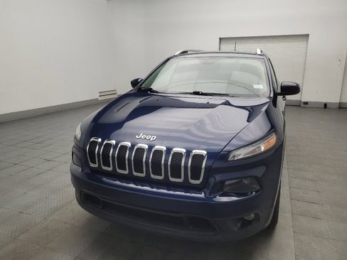 Used 2018 Jeep Cherokee Latitude FWD image 15