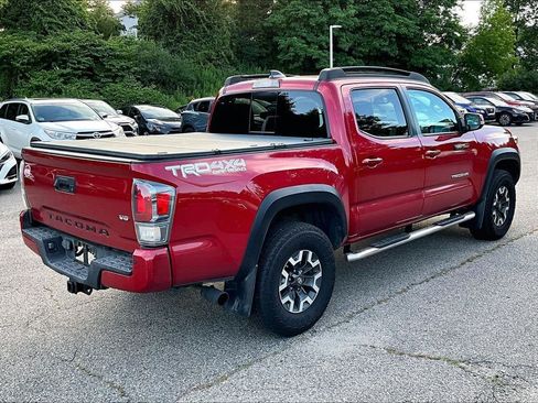 Used 2021 Toyota Tacoma TRD Off-Road w/ TRD Premium Off Road Package AWD/4WD image 6
