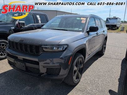 Used 2023 Jeep Grand Cherokee L Laredo