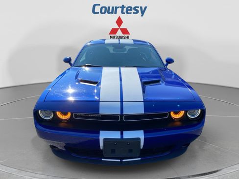 Used 2019 Dodge Challenger SXT RWD image 8