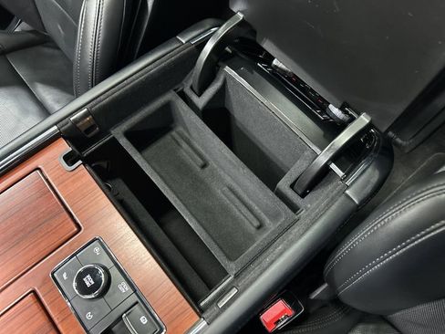 Used 2021 Lincoln Navigator Reserve image 24