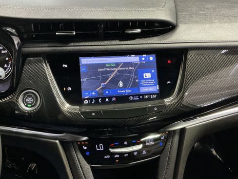 Used 2025 Cadillac XT6 Sport AWD/4WD image 21