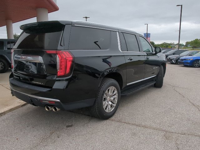 Used 2023 GMC Yukon XL Denali AWD/4WD image 33
