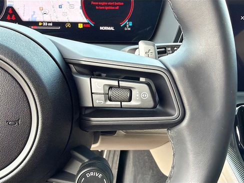 Used 2025 Porsche Panamera 4 image 39