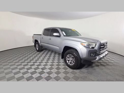 Used 2017 Toyota Tacoma TRD Sport RWD image 53