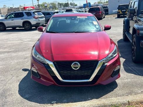 Used 2022 Nissan Altima 2.5 SV w/ SV Premium Package image 8