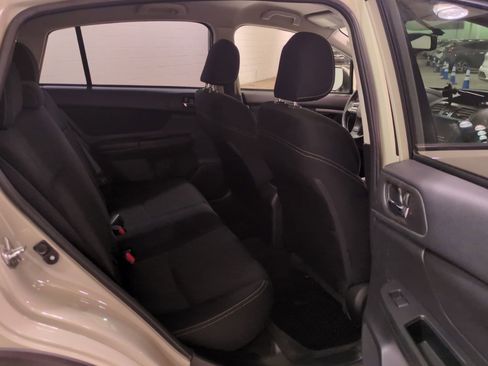 Used 2014 Subaru Crosstrek 2.0i Premium image 12