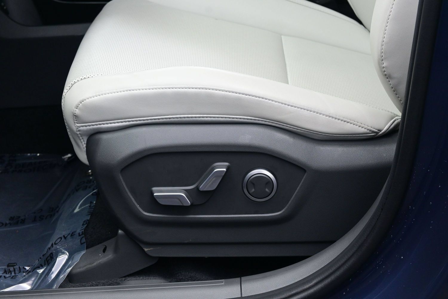 Certified 2026 Hyundai Santa Fe SEL AWD/4WD image 11
