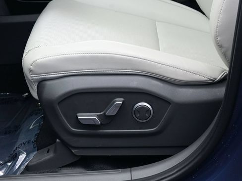 Certified 2026 Hyundai Santa Fe SEL AWD/4WD image 11