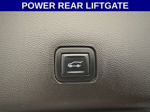 Used 2018 Chevrolet Traverse LT AWD/4WD image 34