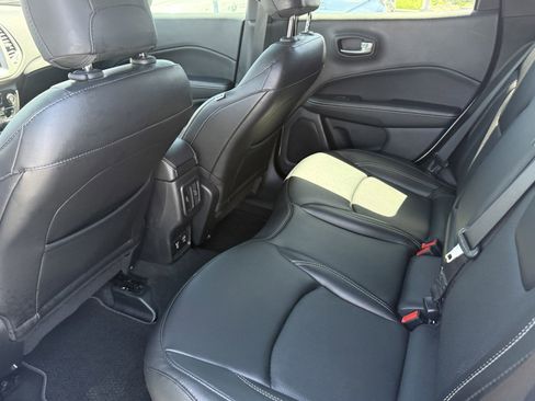 Used 2021 Jeep Compass Latitude AWD/4WD image 23