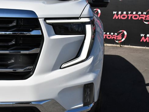 Used 2024 GMC Acadia Elevation image 11