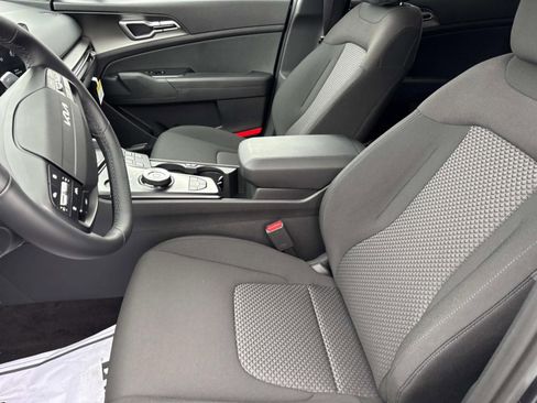 New 2026 Kia Sportage LX FWD image 21