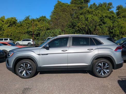 Certified 2025 Volkswagen Atlas Cross Sport SE AWD/4WD image 2